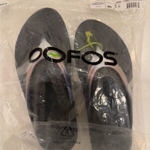 OOFOS Black and Pink Sandals